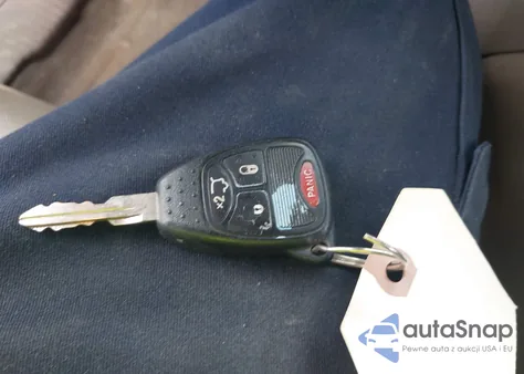 2006 Jeep Commander из США, поврежденный, VIN 1J8HG48N76C104913